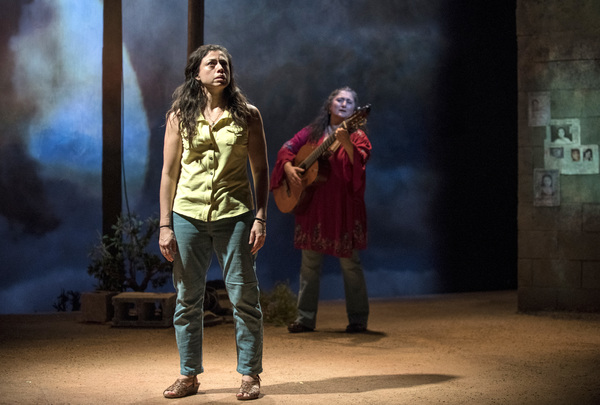 Photo Flash: First Look at Steppenwolf's LA RUTA Image
