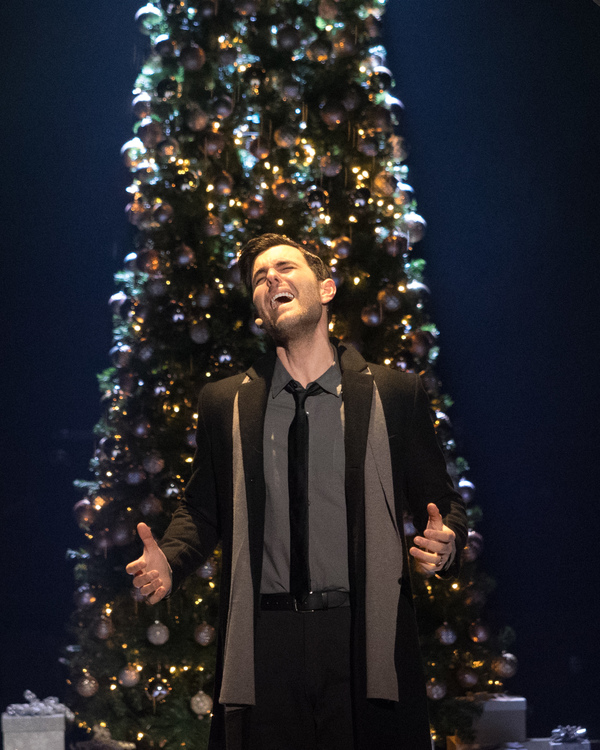 Photo Flash: LOVE ACTUALLY LIVE Brings The Holidays To The Wallis Image