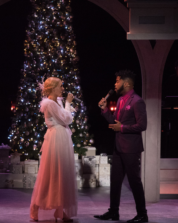 Photo Flash: LOVE ACTUALLY LIVE Brings The Holidays To The Wallis Image