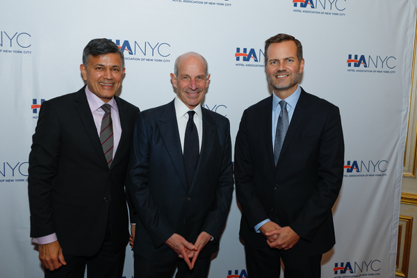 Photo Flash: Hotel Association of New York City Hosts Red Carpet Hospitality Gala  Image