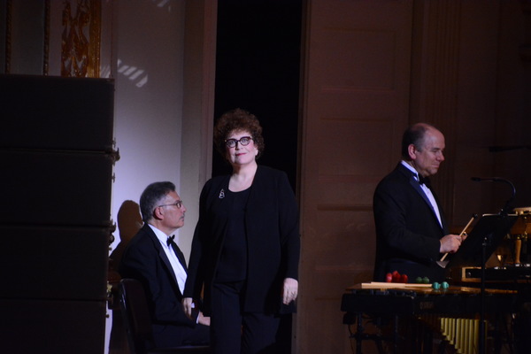 Photo Coverage: The New York Pops and Ashley Brown Perform Holiday Music in UNDER THE MISTLETOE Concert Image