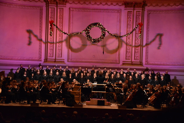 Photo Coverage: The New York Pops and Ashley Brown Perform Holiday Music in UNDER THE MISTLETOE Concert Image