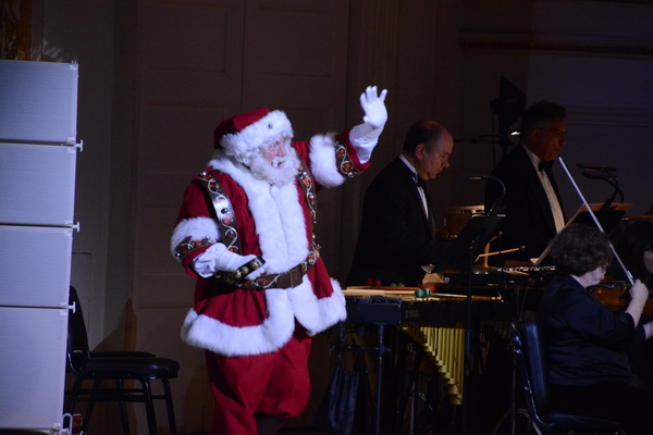 Photo Coverage: The New York Pops and Ashley Brown Perform Holiday Music in UNDER THE MISTLETOE Concert Image
