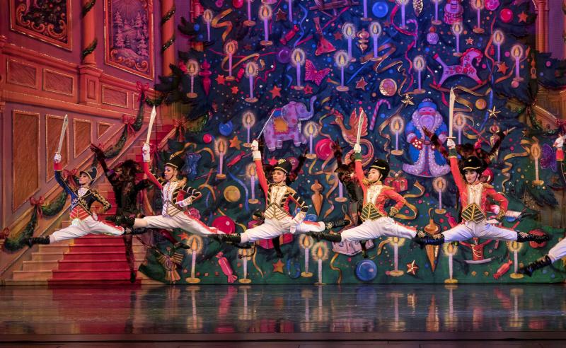 Review: Moscow Ballet's THE GREAT RUSSIAN NUTCRACKER Wows And Satiates At The Soraya Image
