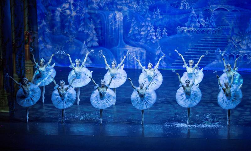 Review: Moscow Ballet's THE GREAT RUSSIAN NUTCRACKER Wows And Satiates At The Soraya Image