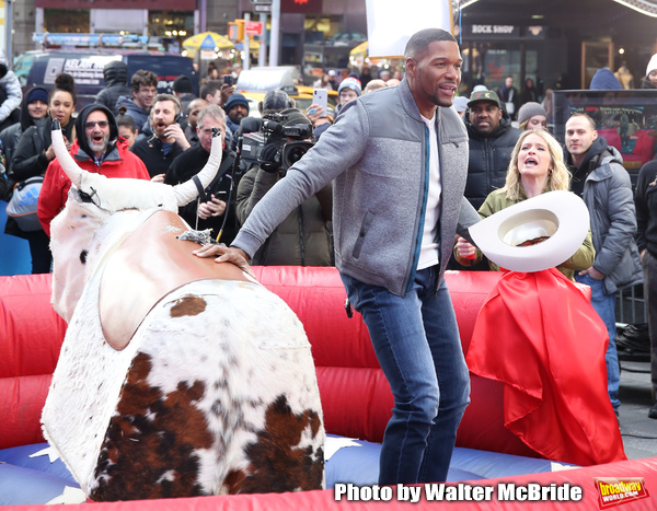 Photo Coverage: GMA DAY Host Michael Strahan Braves Mechanical Bull Ride In Times Square! Image
