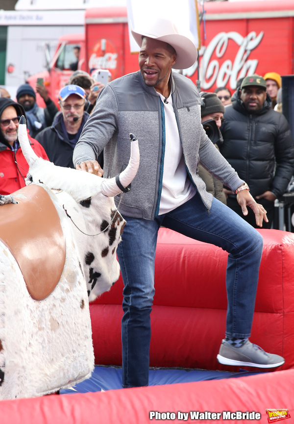 Photo Coverage: GMA DAY Host Michael Strahan Braves Mechanical Bull Ride In Times Square! Image