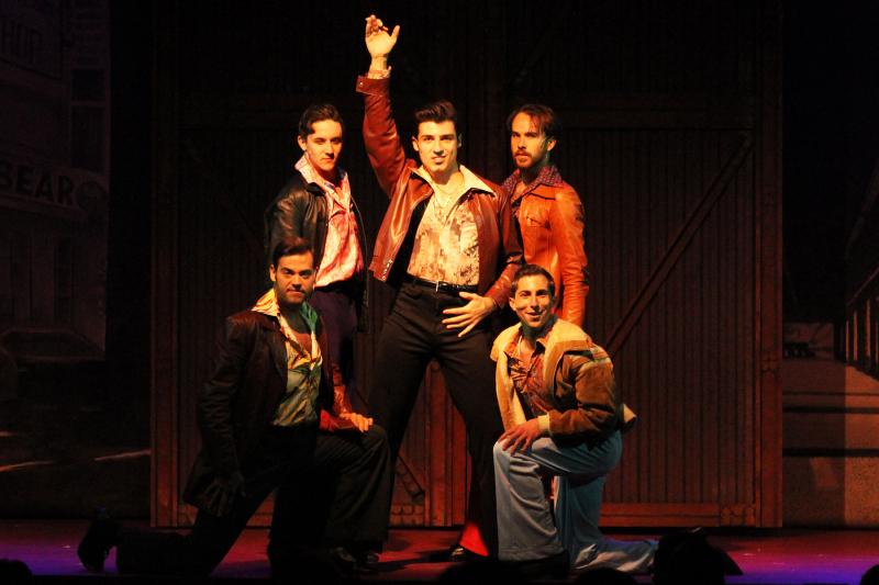 Review: SATURDAY NIGHT FEVER at Broadway Palm Has Audiences Disco Dancing! Image