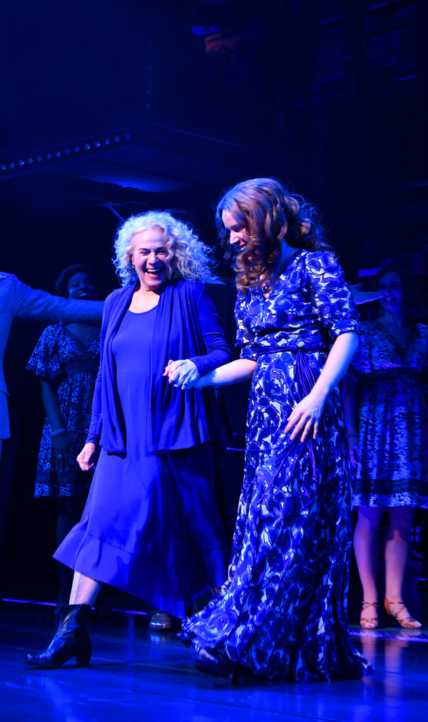 Photo Flash: Carole King Surprises the Cast of BEAUTIFUL With a Performance and Curtain Call Image