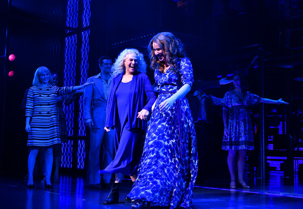 Photo Flash: Carole King Surprises the Cast of BEAUTIFUL With a Performance and Curtain Call Image
