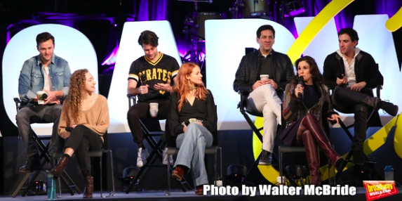 Wake Up With BWW 1/14: Three Days of BroadwayCon Coverage, and More! Image