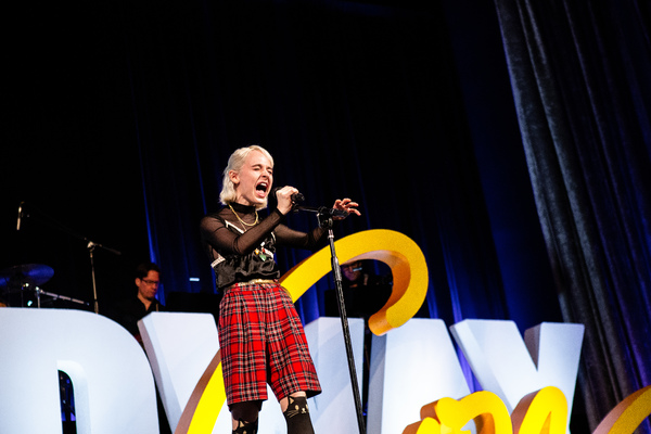  BroadwayCon First Look: Beetlejuice with Sophia Anne Caruso Photo