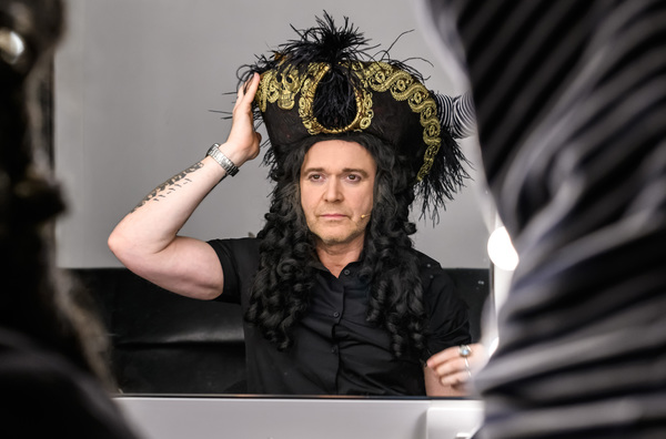 Photo Flash: Backstage at Birmingham Hippodrome's PETER PAN Image