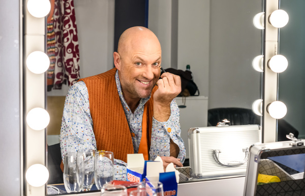 Photo Flash: Backstage at Birmingham Hippodrome's PETER PAN Image