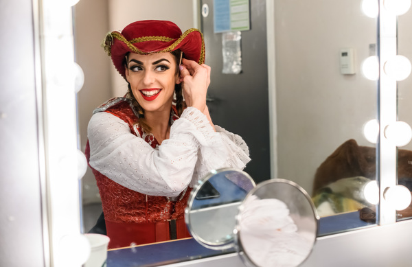 Photo Flash: Backstage at Birmingham Hippodrome's PETER PAN Image