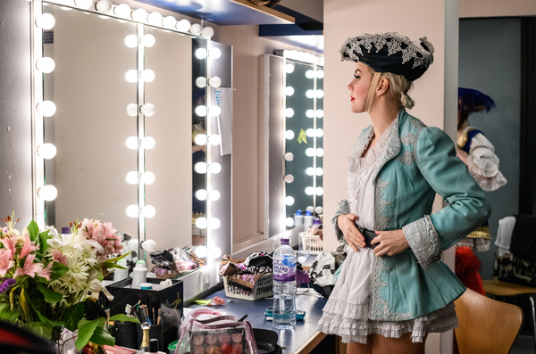 Photo Flash: Backstage at Birmingham Hippodrome's PETER PAN Image
