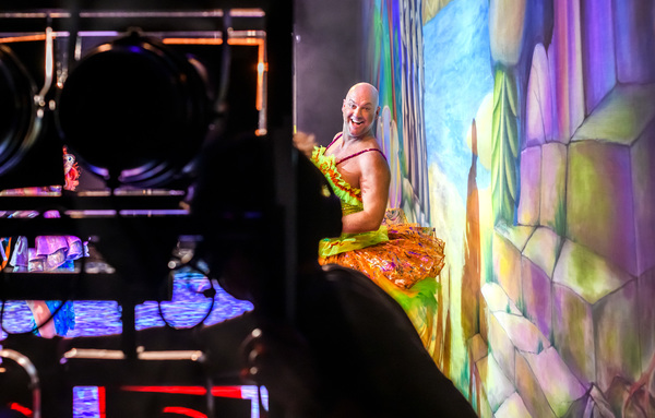 Photo Flash: Backstage at Birmingham Hippodrome's PETER PAN Image