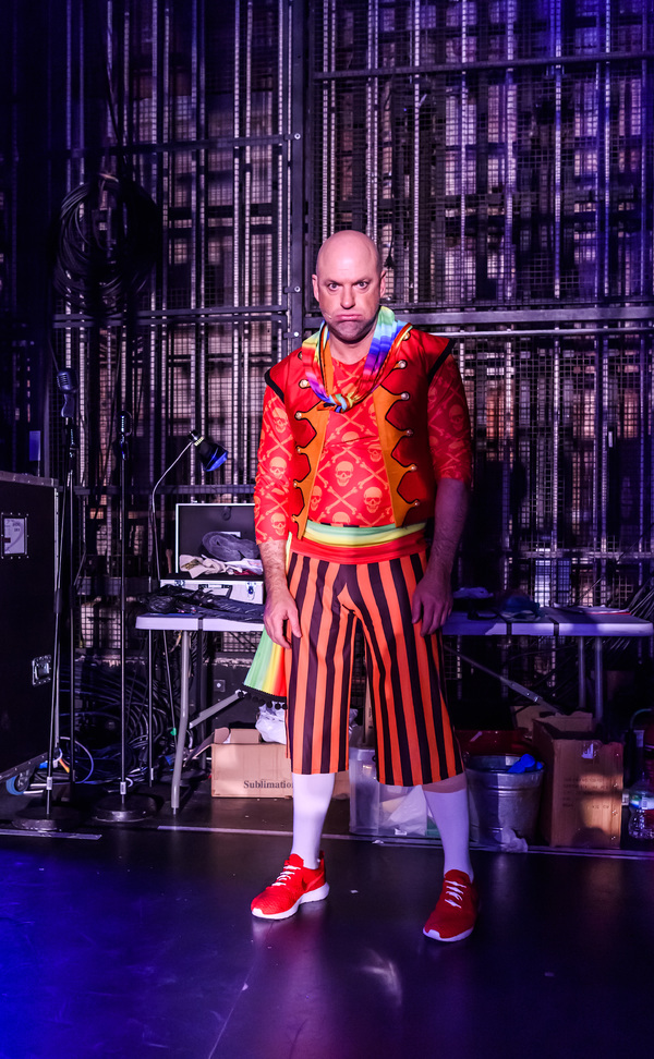 Photo Flash: Backstage at Birmingham Hippodrome's PETER PAN Image