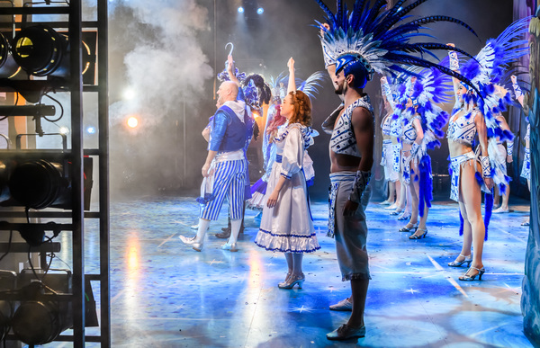 Photo Flash: Backstage at Birmingham Hippodrome's PETER PAN Image