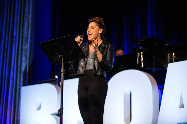 Photo Flash: Laura Osnes, Derek Klena, and More Perform in R&H Goes Pop! at BroadwayCon 