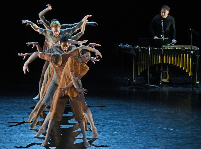 Review: HUBBARD STREET DANCE CHICAGO & THIRD COAST PERCUSSION BLEND THEIR TALENTS INTO A FASCINATING EVENT  at The Wallis Annenberg Center For The Performing Arts 