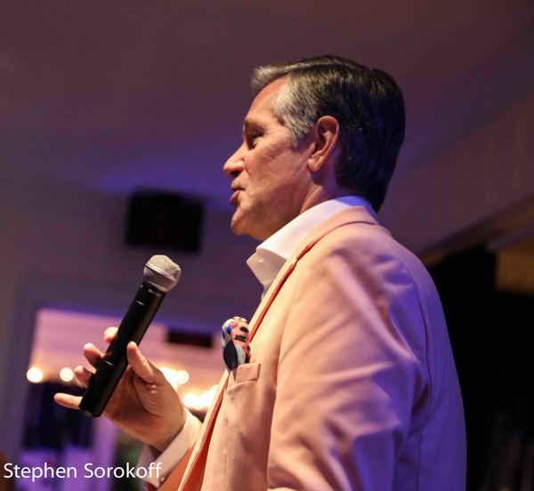 Photo Coverage: Pelican Cabaret Cafe Features Rob Russell Image