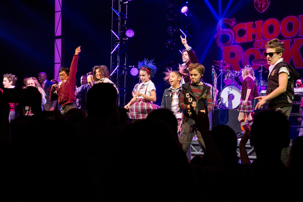 Photo Coverage: The Cast of SCHOOL OF ROCK Takes its Closing Night Curtain Call Image