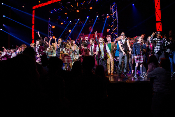 Photo Coverage: The Cast of SCHOOL OF ROCK Takes its Closing Night Curtain Call Image