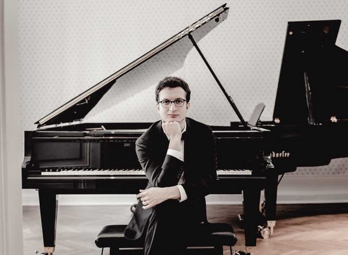 Review: MICHAEL FRANCIS CONDUCTS THE SAN DIEGO SYMPHONY IN A PROGAM OF THE YOUNG ROMANTICS at The Jacobs Music Center Image