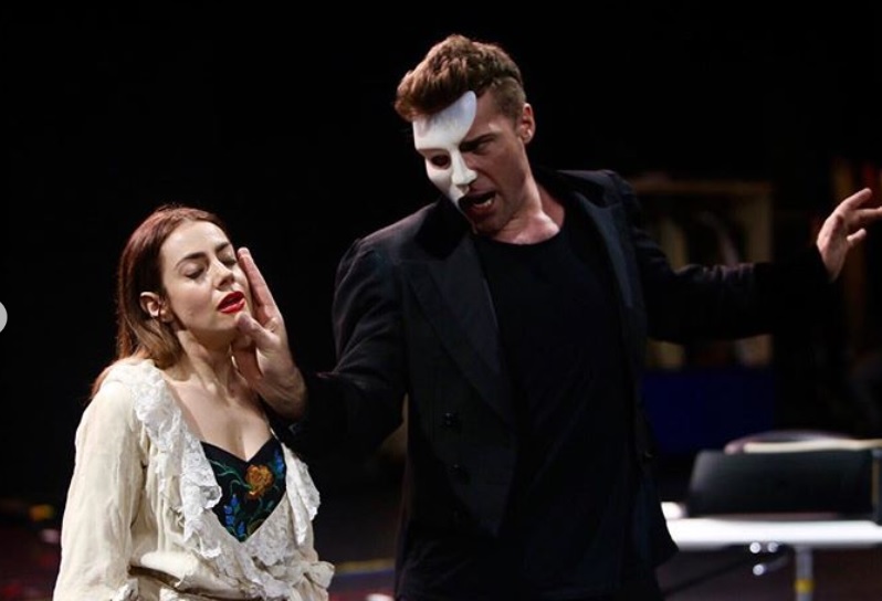 VIDEO: Roxmouth, Picerno Sing Excerpts from THE PHANTOM OF THE OPERA-World Tour Image