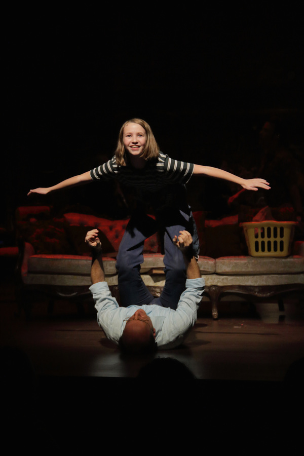 Photo Flash: First Look At FUN HOME At Virginia Stage Company 