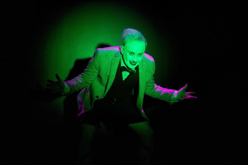 Review: Dark And Twisty, HERRINGBONE: A VAUDEVILLIAN GHOST STORY Is An Artfully Expressed One Man Show Image