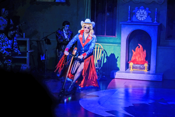 Photo Flash: FIRST LOOK AT HEDWIG AND THE ANGRY INCH at ZACH Theatre Image
