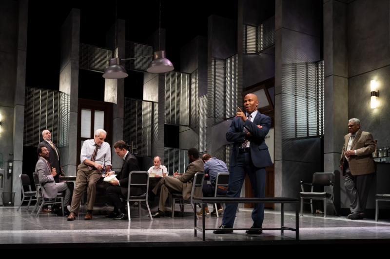 Review: A new look at TWELVE ANGRY MEN at Ford's Theatre  Image