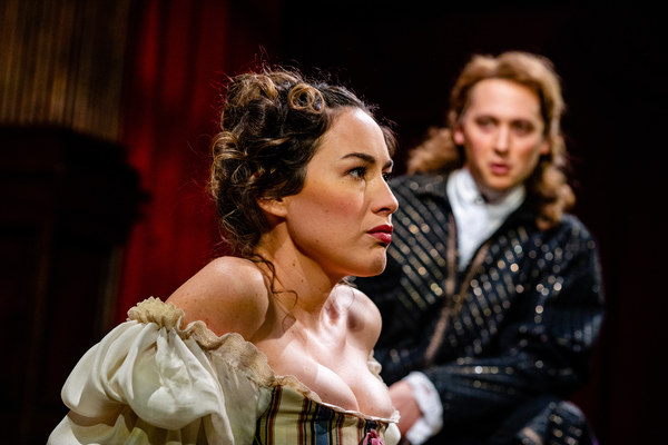  Leading actor Charles Hart (Quinn Franzen) gives Nell Gwynn (Alison Luff) acting les Photo