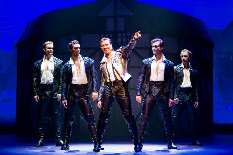 Review: SOMETHING ROTTEN! (and very funny) was afoot at Broadway San Jose! Image
