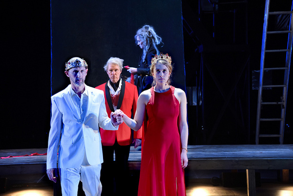 Mauro Hantman as Macbeth, Timothy Crowe as Duncan, Jeanine Kane as a Witch, and Julia Photo