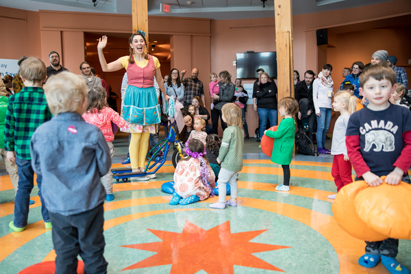 Photo Flash: Children's Theatre Company's Presents THE BIGGEST LITTLE HOUSE IN THE FOREST Image