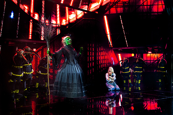 Review: THE WIZARD OF OZ at Chateau Neuf Image