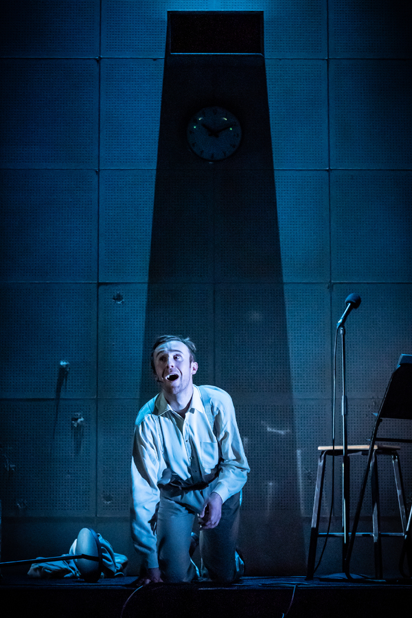 Photo Flash: First Look at Martin Freeman, Danny Dyer & Cast In PINTER SEVEN Image