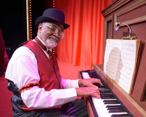 Review: AIN'T MISBEHAVIN' at Westchester Broadway Theatre Image
