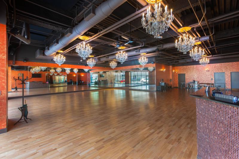 Interview: DANCING WITH THE STARS' Val Brings Ballroom Dance to Atlanta Through Dance with Me Image