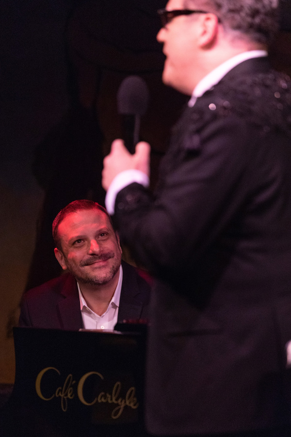 Photo Flash: Isaac Mizrahi Performs at Cafe Carlyle Image