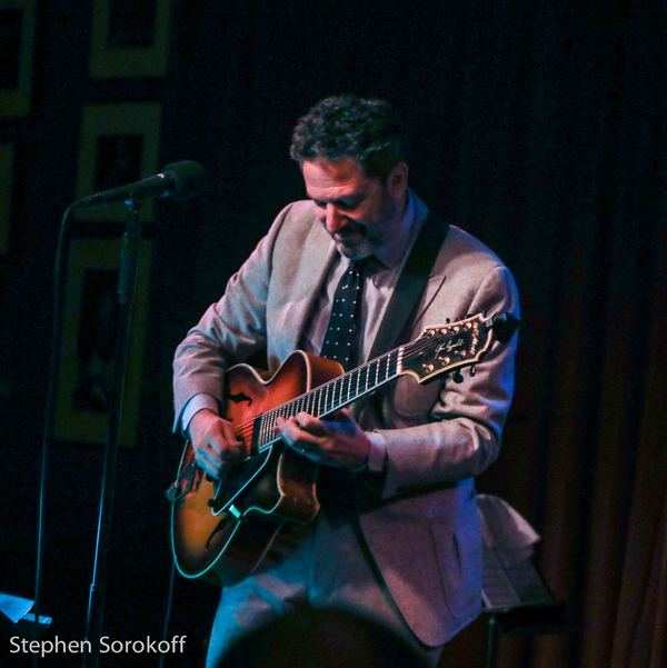 Photo Coverage: John Pizzarelli Brings Music and Humor To Birdland 