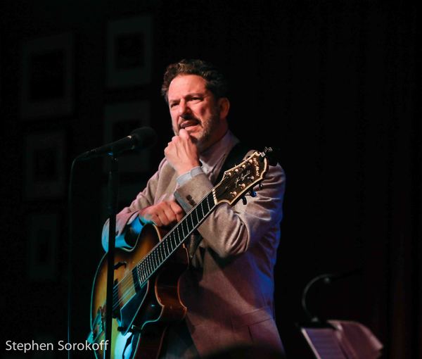 Photo Coverage: John Pizzarelli Brings Music and Humor To Birdland Image