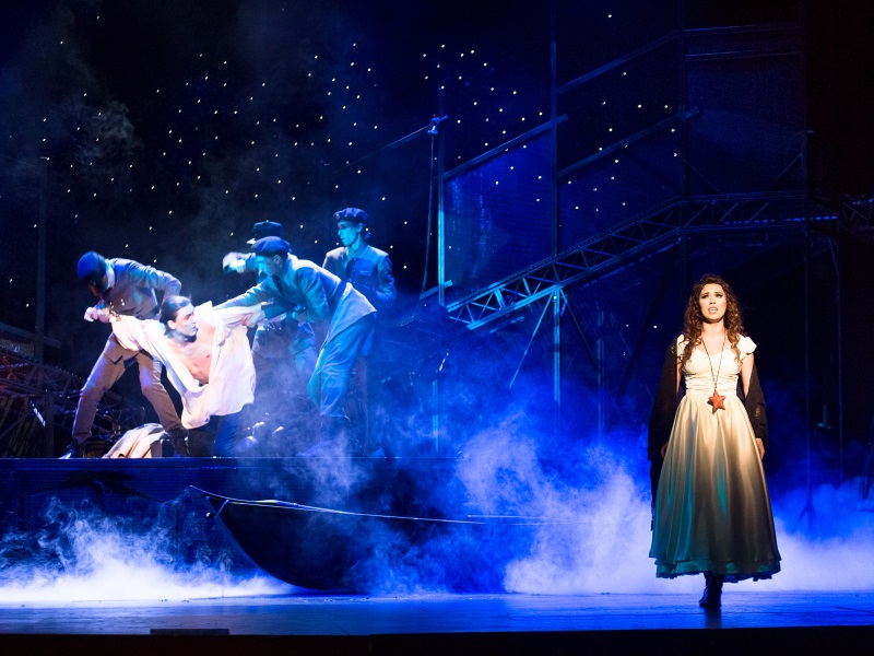 Feature: 5 VALENTINE'S DAY THEATRE IDEAS IN RUSSIA Image