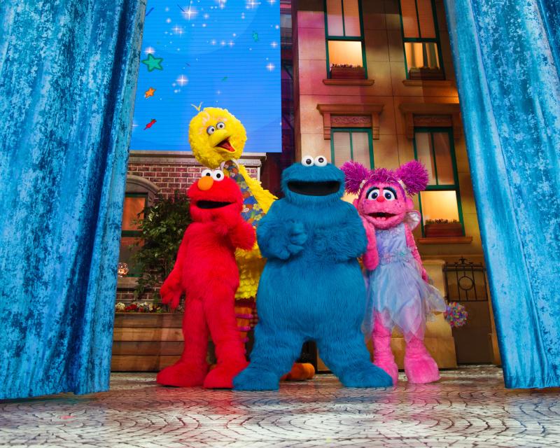 Interview: How Brandon Wagner Captures the Larger Than Life Big Bird in SESAME STREET LIVE! MAKE YOUR MAGIC Image
