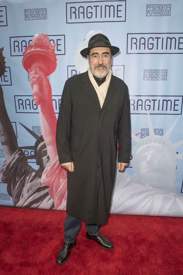 Alfred Molina Photo