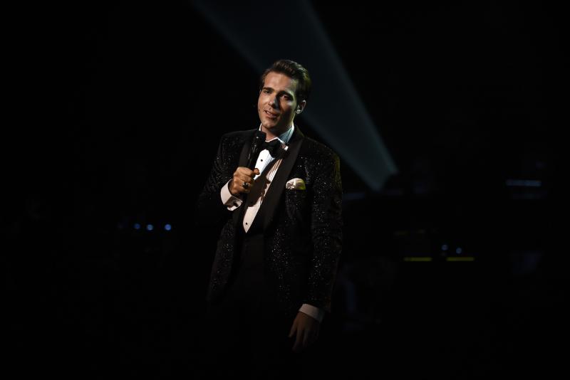 'The Phantom' Jonathan Roxmouth Stars in His Own Concert at Solaire, 4/13 