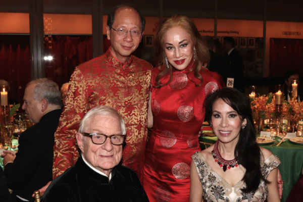 George Sycip, Ambassador Nicholas Platt, Lucia Hwong-Gordon and Gala Co-Chair Angela  Photo